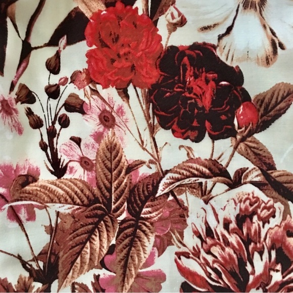 H&M loose oversized floral maxi dress with smocked neckline and cuffs size 4P - Picture 7 of 14